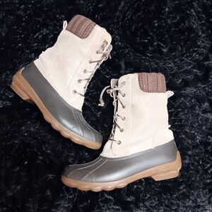 Women's Tan and Brown Winter Boots